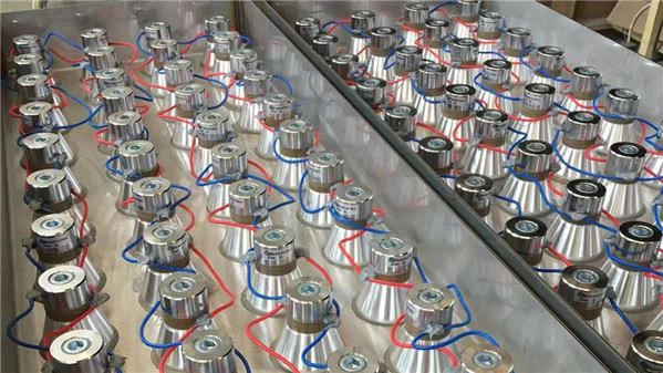 underwater ultrasonic cleaning